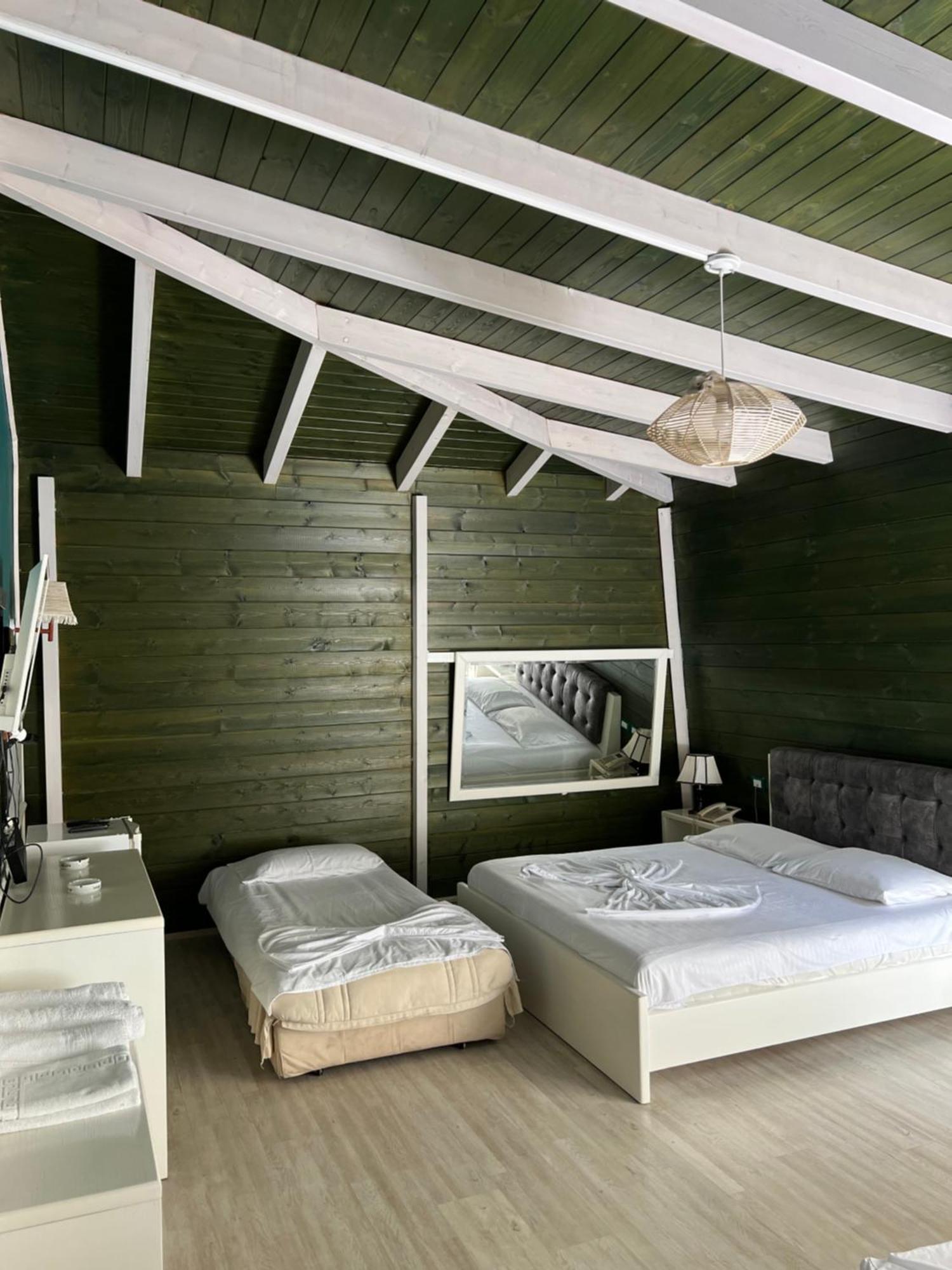 Hotel Kastria Tiranë Luaran gambar