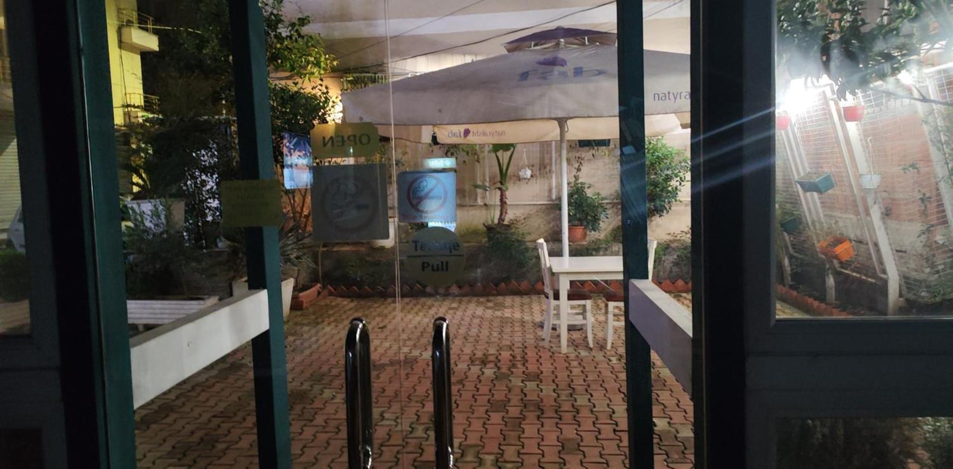 Hotel Kastria Tiranë Luaran gambar