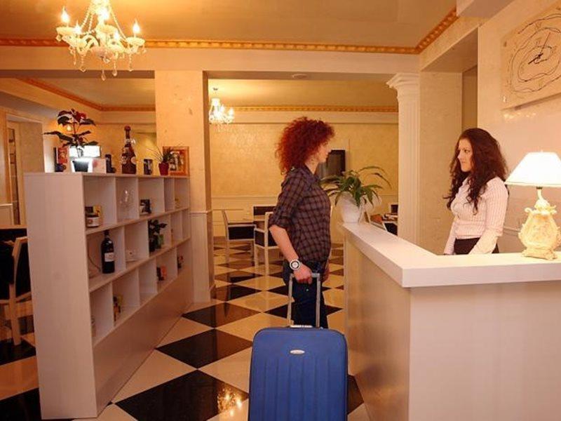 Hotel Kastria Tiranë Luaran gambar